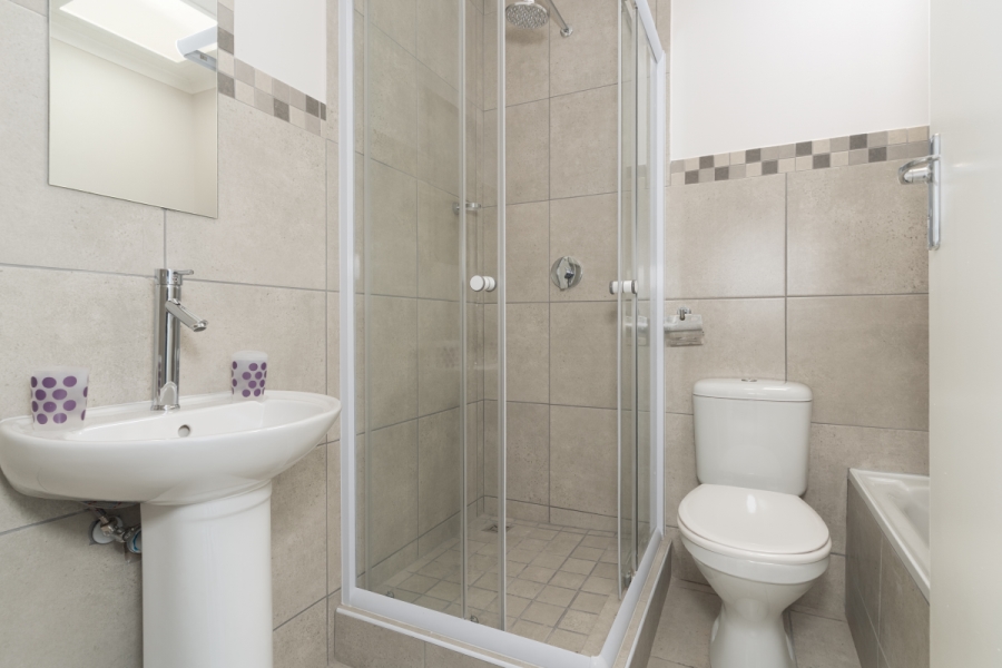 2 Bedroom Property for Sale in Stratford Green Western Cape